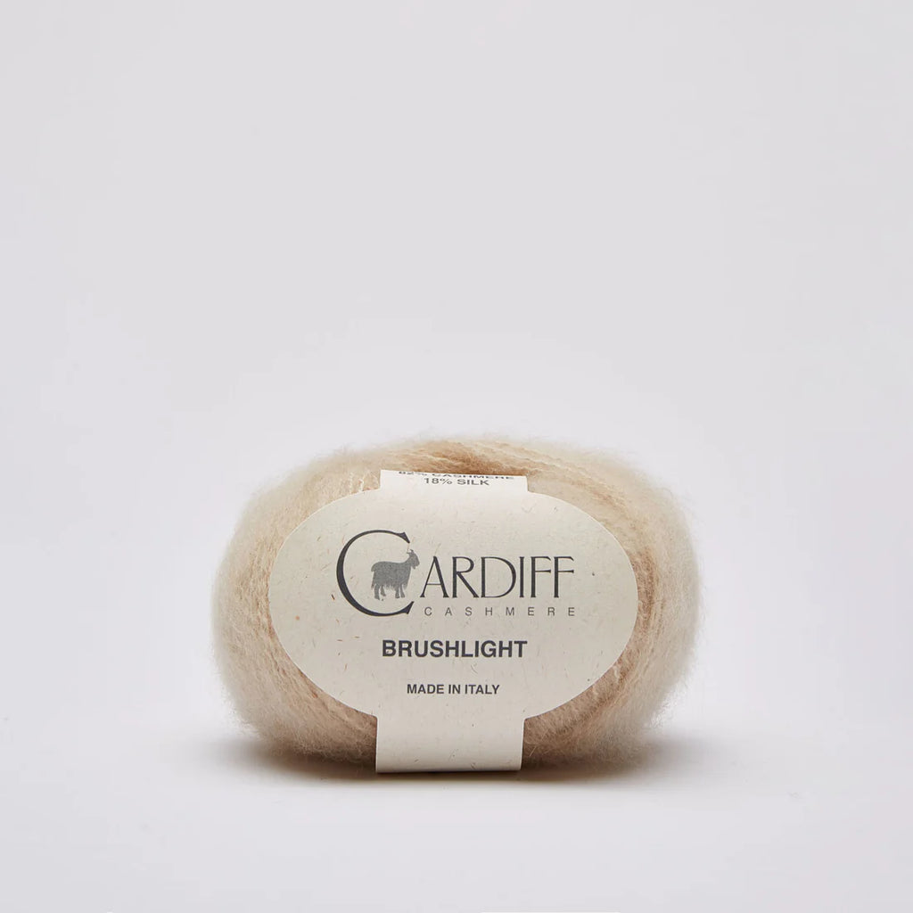 Cardiff Cashmere Brushlight Silver 102