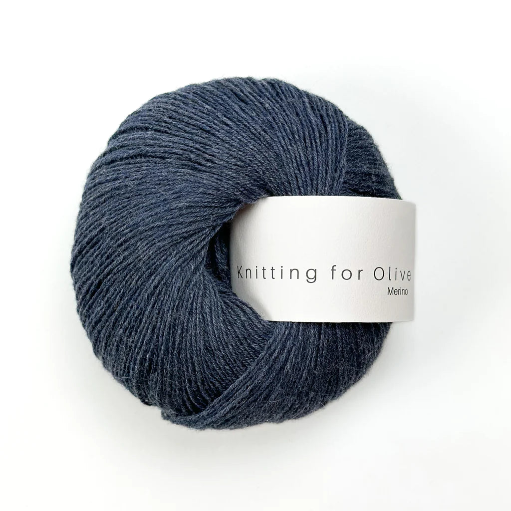 Knitting for Olive Merino Blåhval