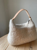 Petrataske Aegyoknit